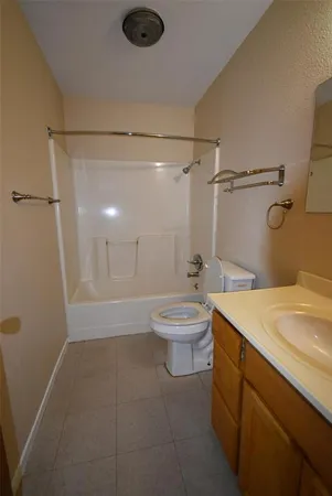 $895 | 606 North Main Street, Unit A, Collinsville, TX 76233