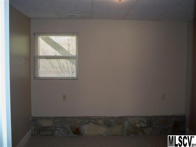 2939 Beane Road Lenoir, NC 28645 - Photo 5 of 20 Gallery Image 5