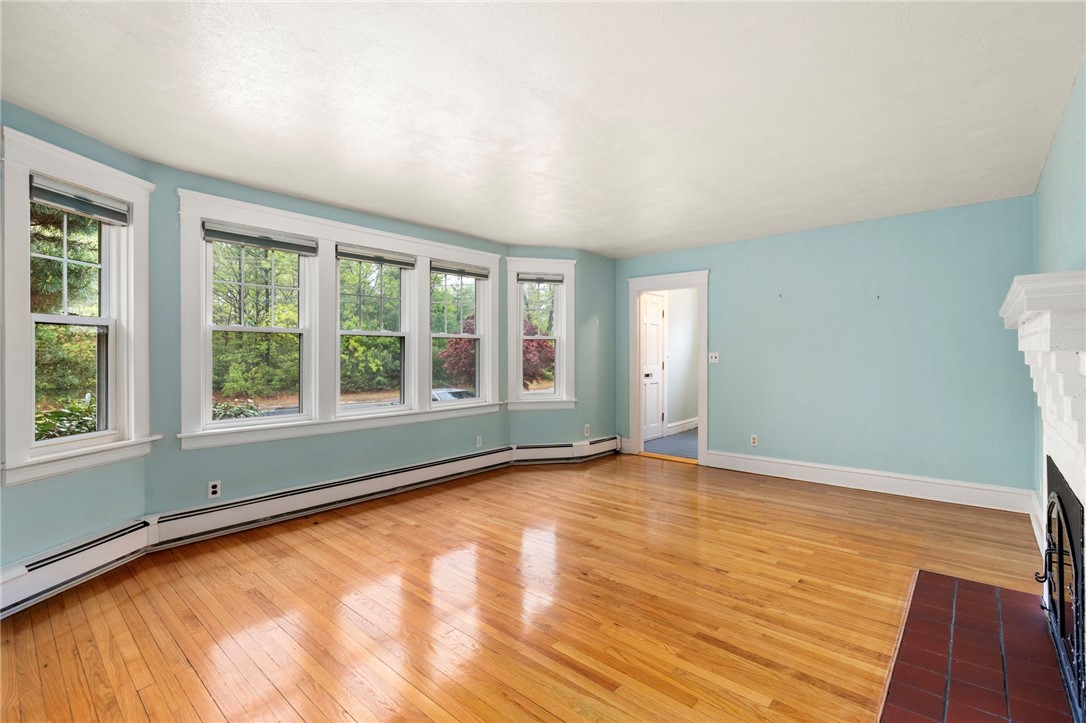 399 Smithfield Road North Smithfield, RI 02896 - Photo 11 of 28