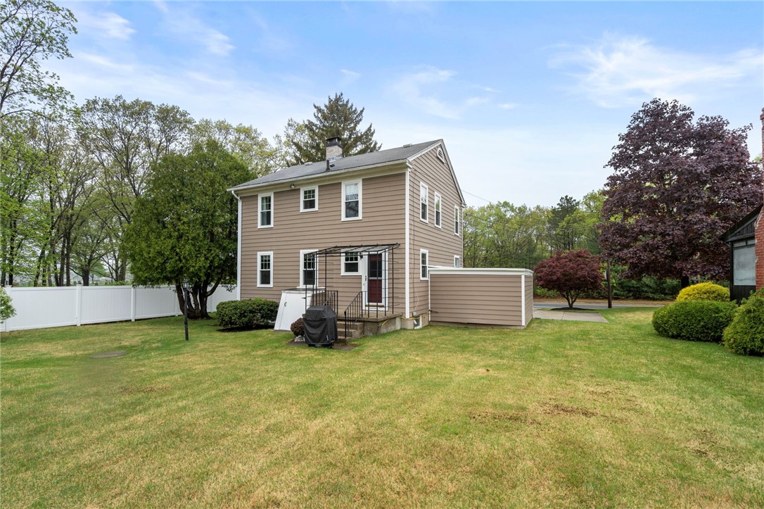 399 Smithfield Road North Smithfield, RI 02896 - Photo 25 of 28