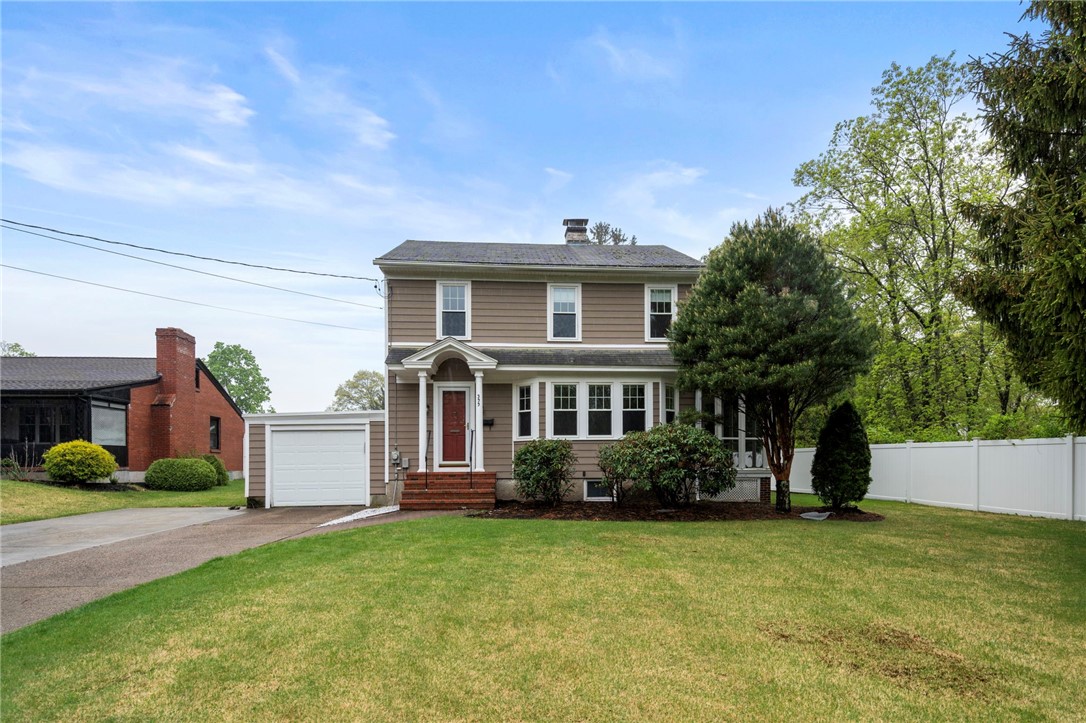 399 Smithfield Road North Smithfield, RI 02896 - Photo 3 of 28