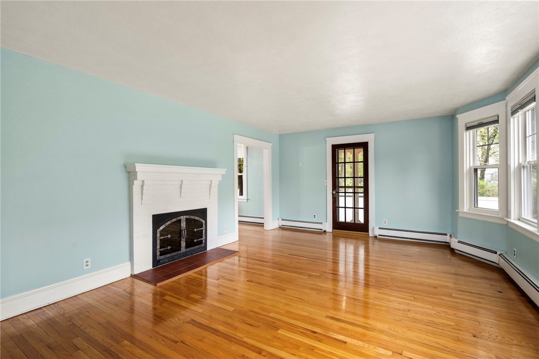 399 Smithfield Road North Smithfield, RI 02896 - Photo 8 of 28