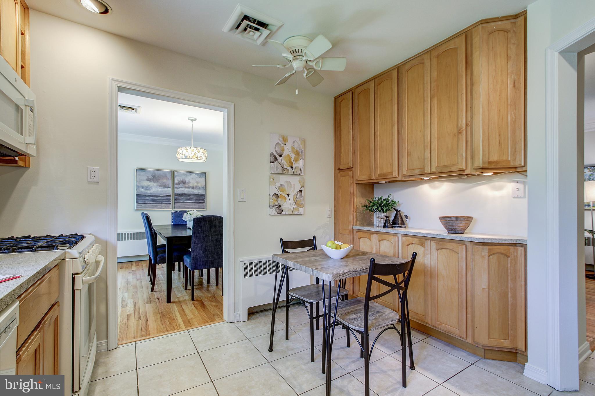 6004 Greentree Road Bethesda, MD 20817 - Photo 8 of 25 Main Level- Kitchen