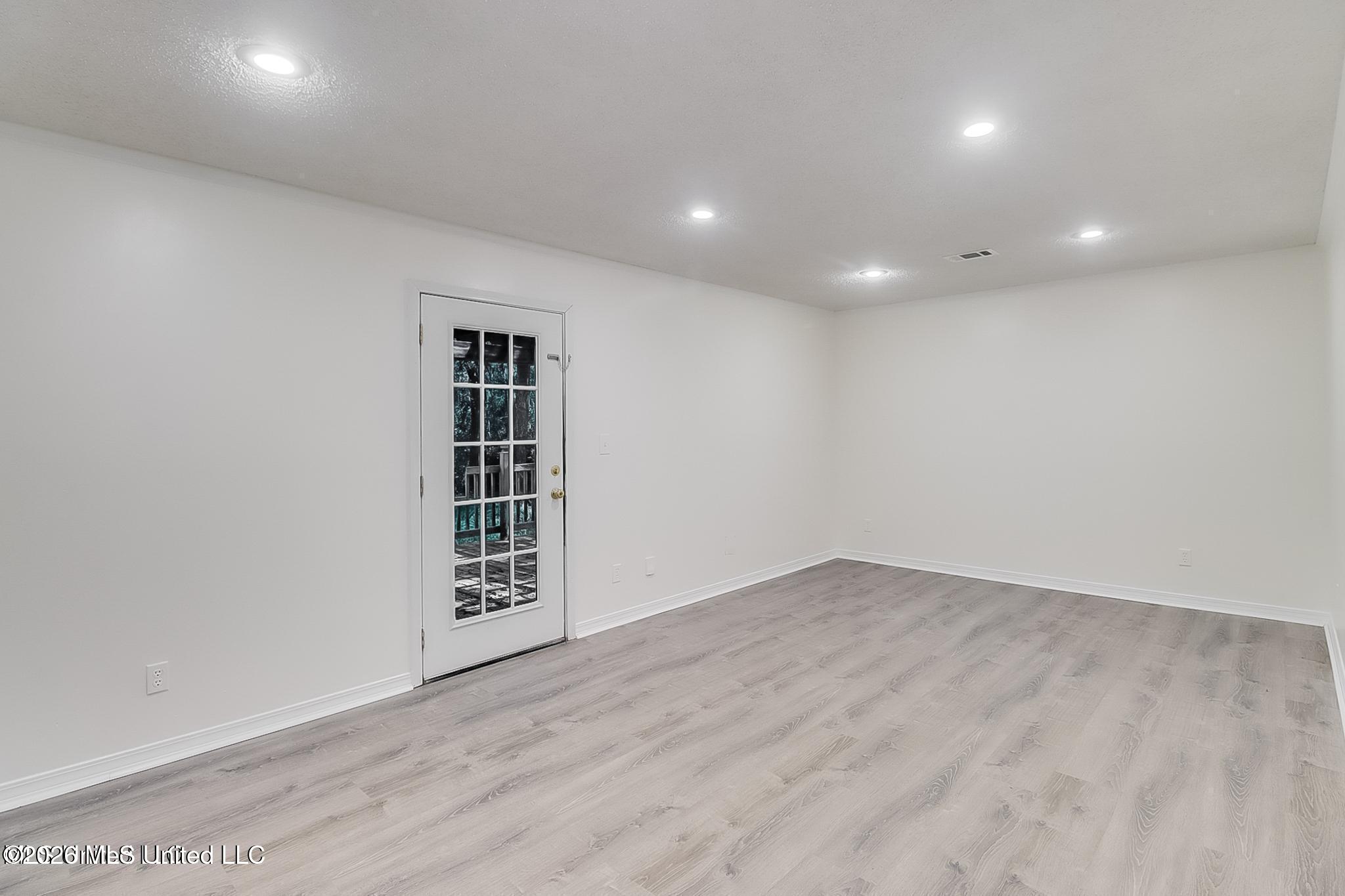 9228 Pointe Aux Chenes Road Ocean Springs, MS 39564 - Photo 17 of 24 20250801071705190729000000-o