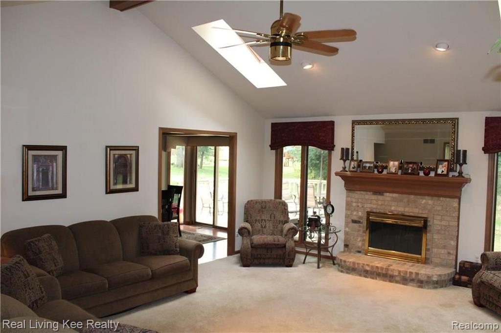 1668 Treeside Drive Rochester Hills, MI 48307 - Photo 8 of 25