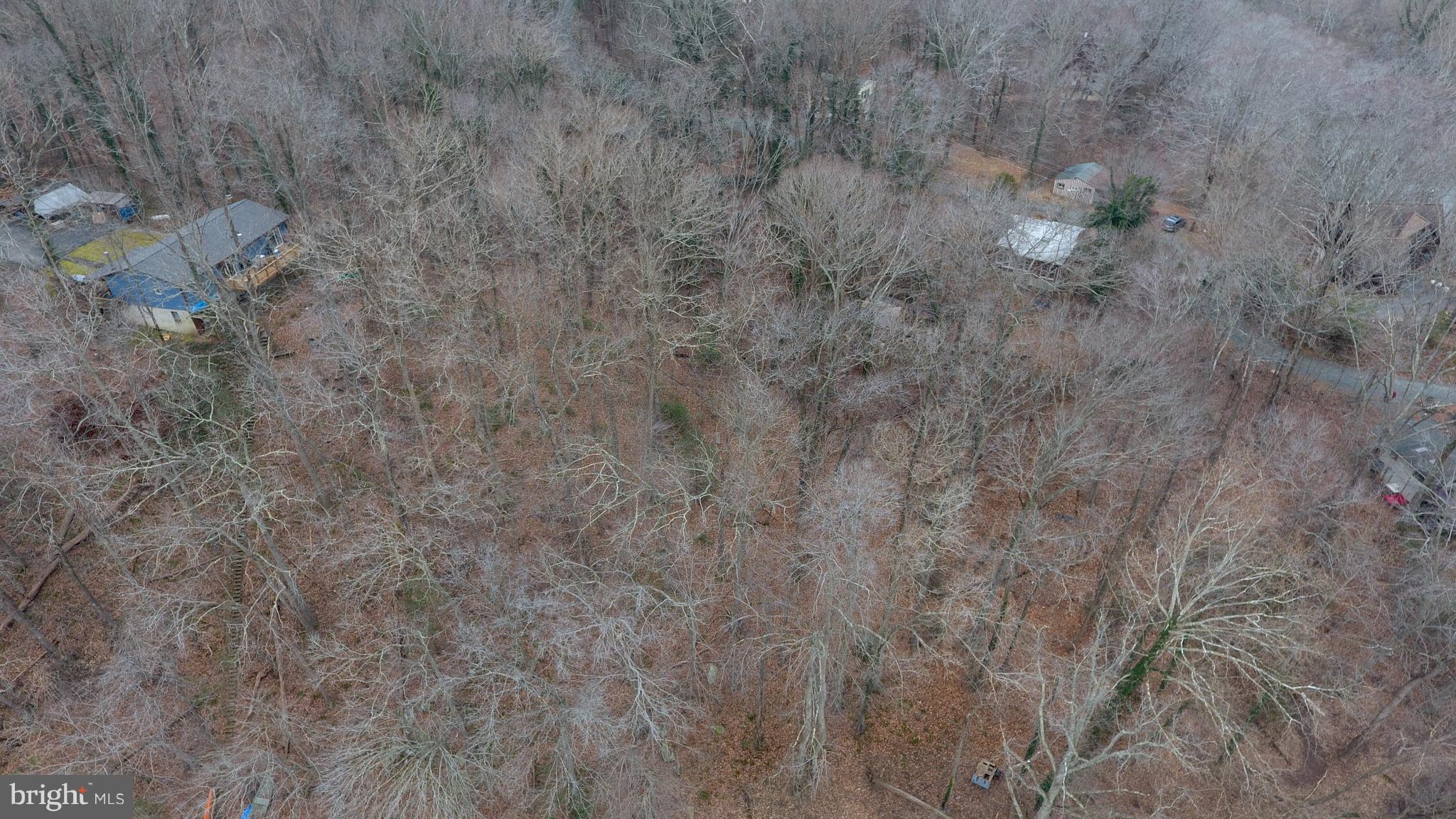 8570 Cobb Road Manassas, VA 20112 - Photo 37 of 46 Aerial view of house and adjoining neighbor (blue)