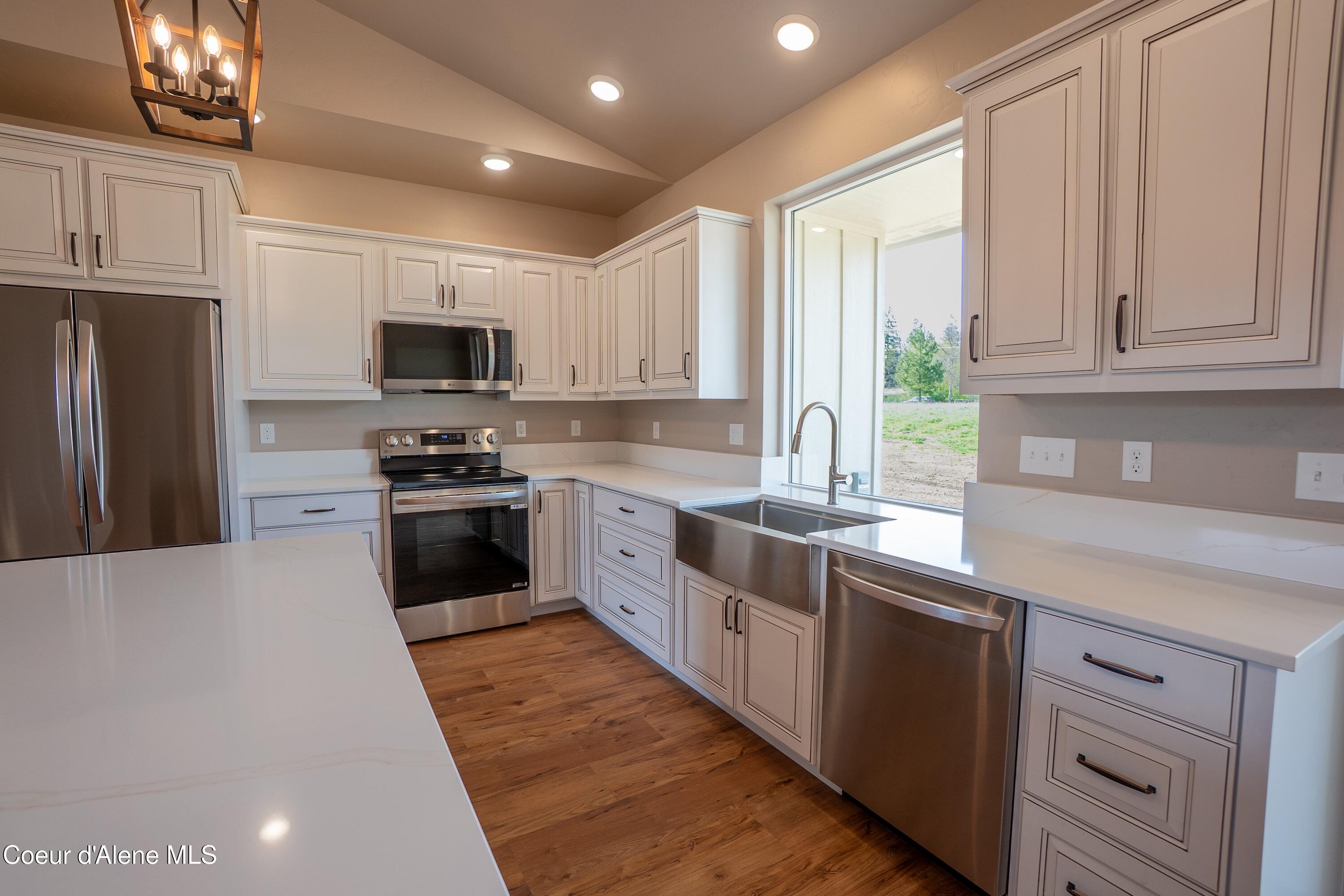167 Airstrip Road Moyie Springs, ID 83845 - Photo 12 of 27 Main Kitchen
