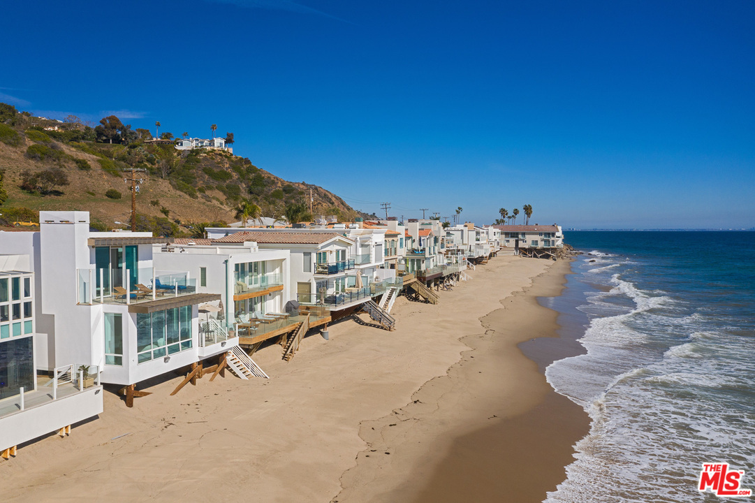 21340 Pacific Coast Highway Malibu, CA 90265 - Photo 3 of 46