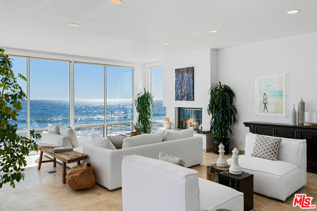 21340 Pacific Coast Highway Malibu, CA 90265 - Photo 7 of 46