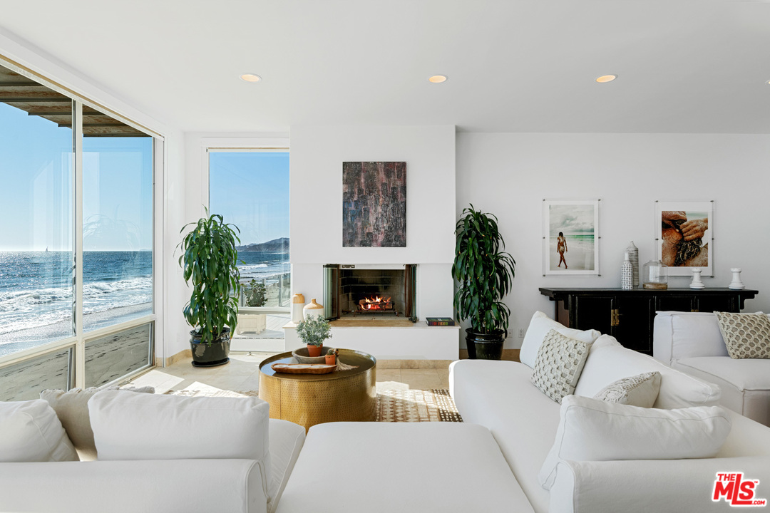 21340 Pacific Coast Highway Malibu, CA 90265 - Photo 8 of 46