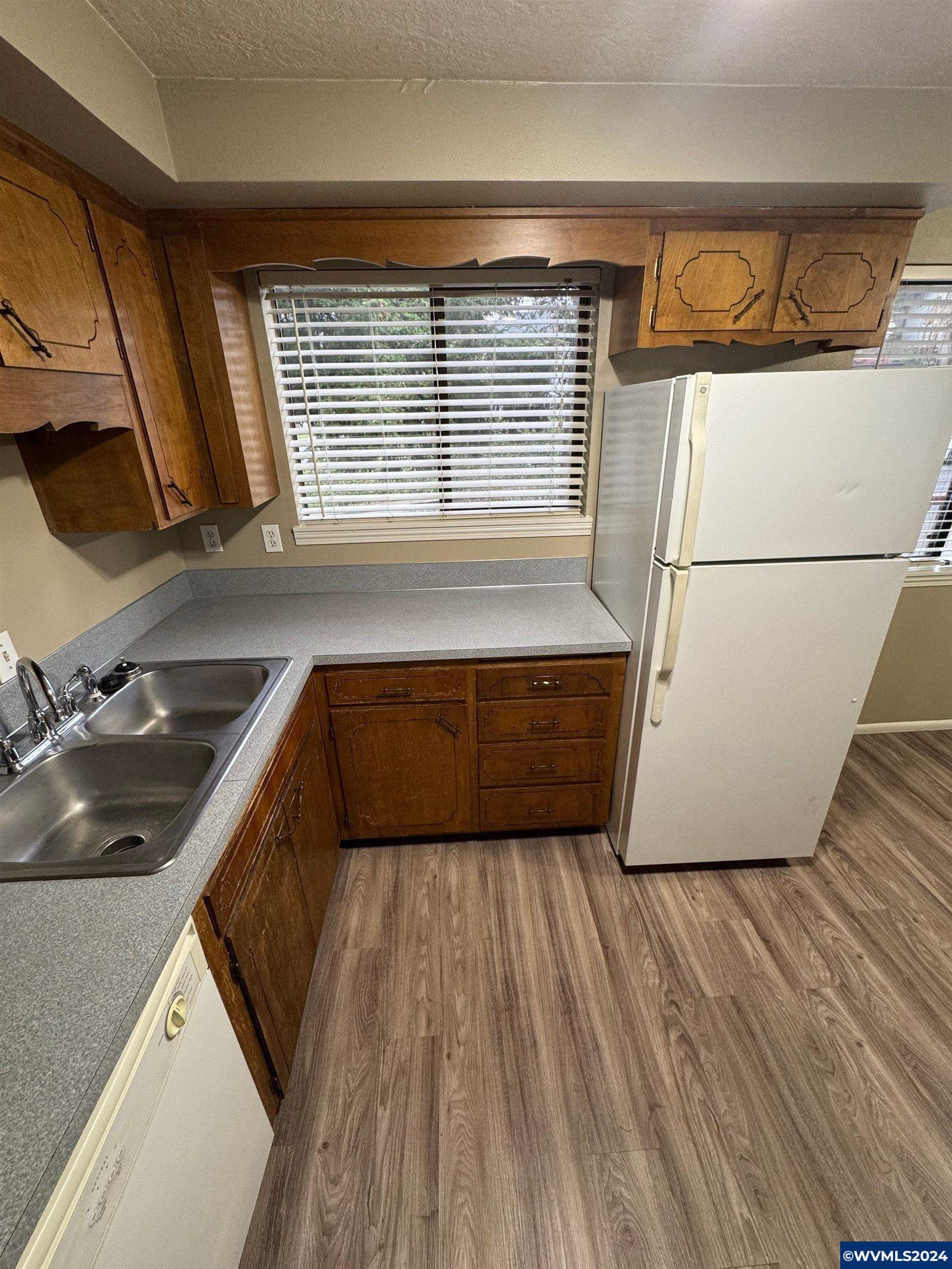 6090 Fircrest Street Southeast Salem, OR 97306 - Photo 8 of 45