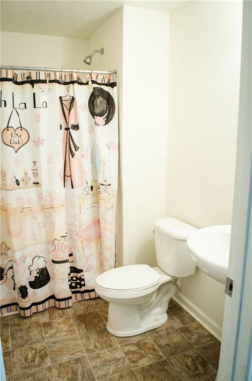 431 Beech Drive McKees Rocks, PA 15136 - Photo 17 of 24 Gallery Image 17
