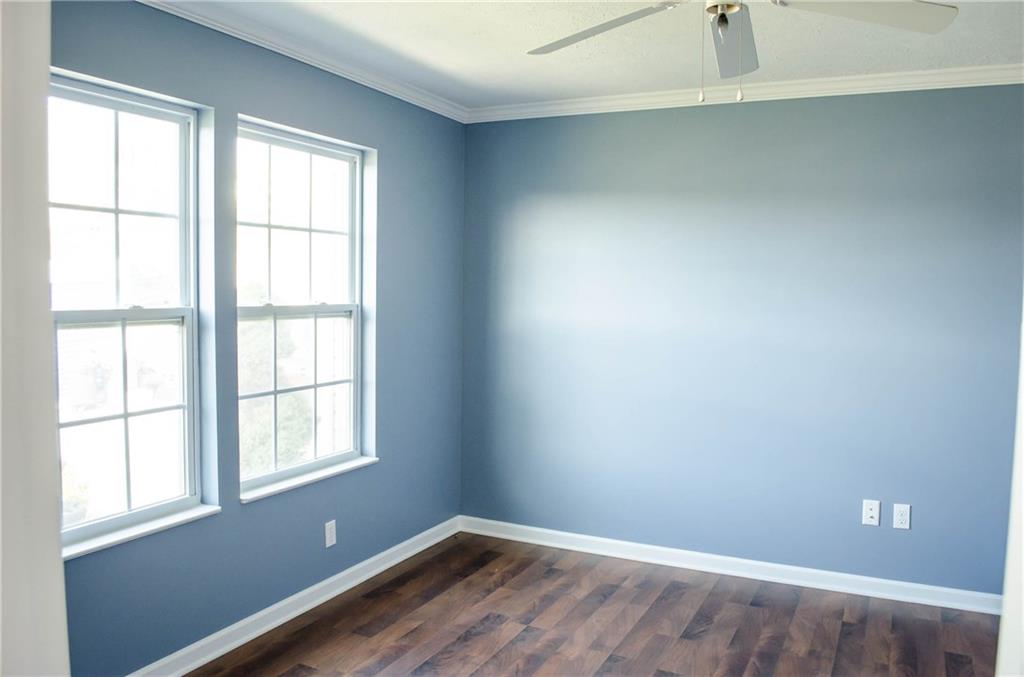 431 Beech Drive McKees Rocks, PA 15136 - Photo 3 of 24 Gallery Image 3