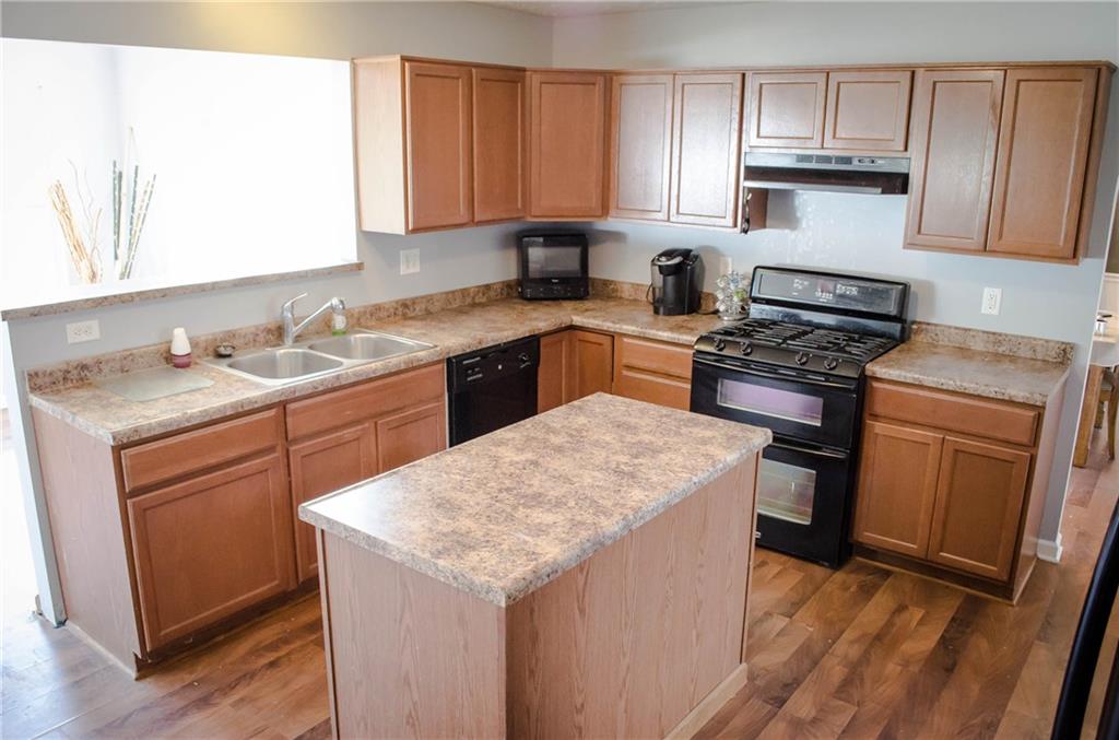 431 Beech Drive McKees Rocks, PA 15136 - Photo 4 of 24 Gallery Image 4