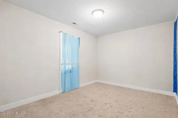 $260,000 | 105 Clymer Court, Hubert, NC 28539