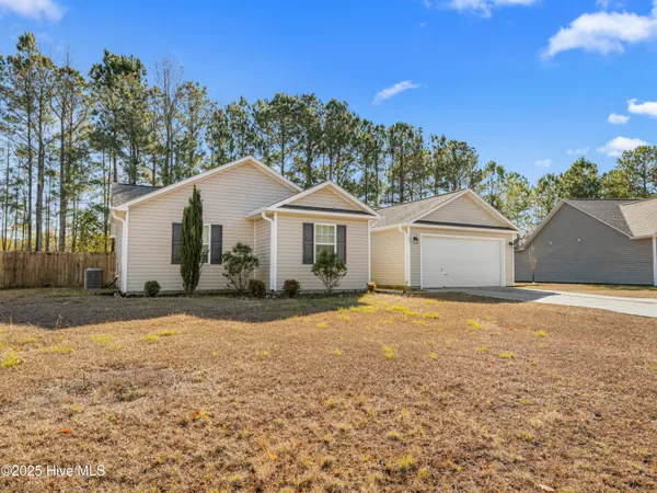 $260,000 | 105 Clymer Court, Hubert, NC 28539