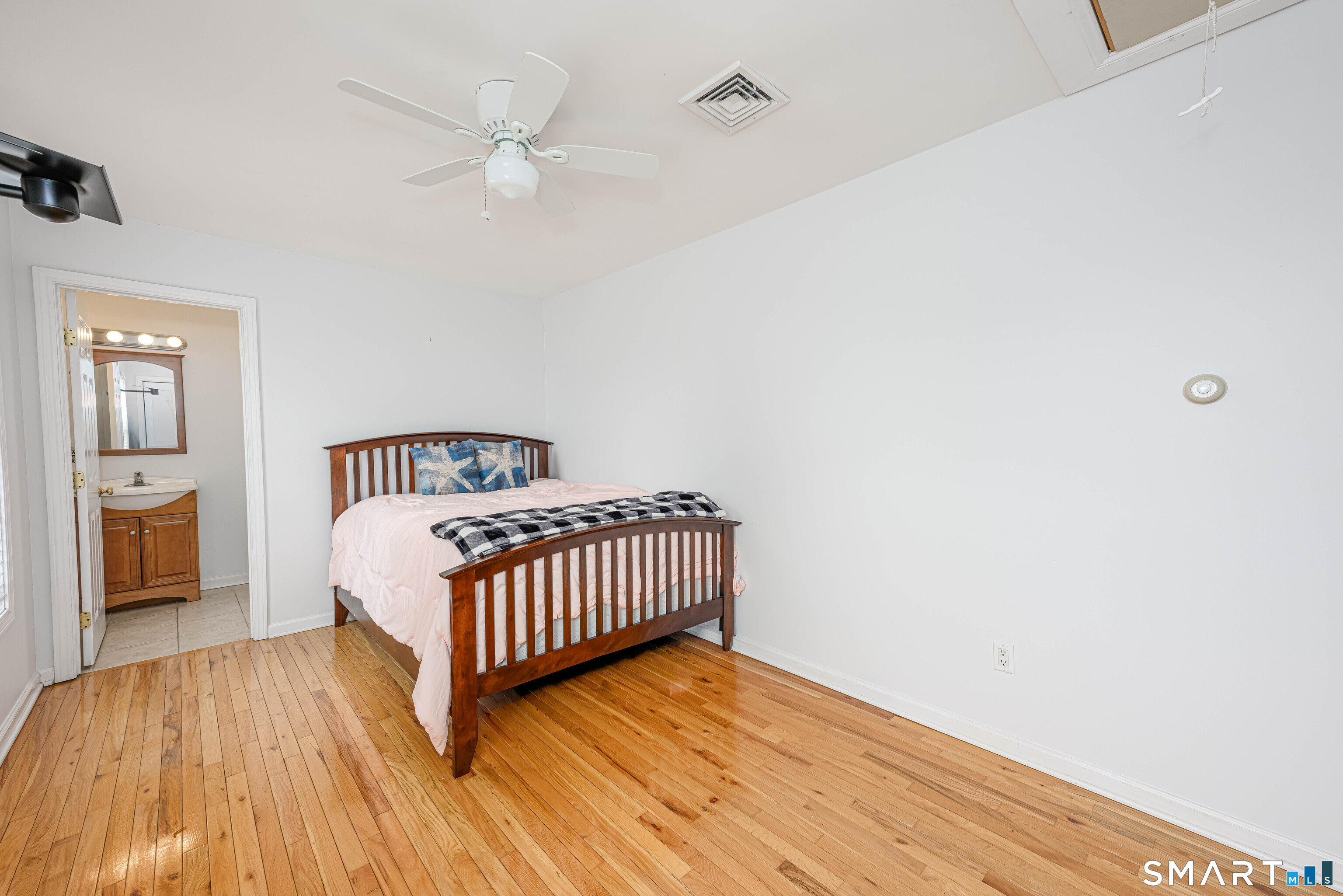 58 Minor Road East Haven, CT 06512 - Photo 20 of 40 Notice en suite through door on left