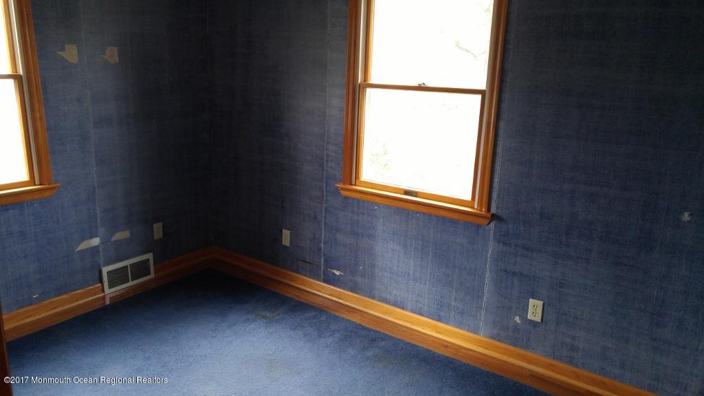 222 Newman Springs Road Red Bank, NJ 07701 - Photo 8 of 12 a bathroom with a window