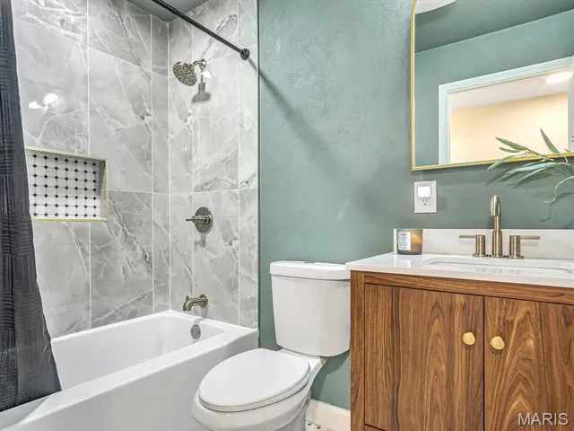 $233,000 | 1105 West Shawneetown Trail, Steeleville, IL 62288