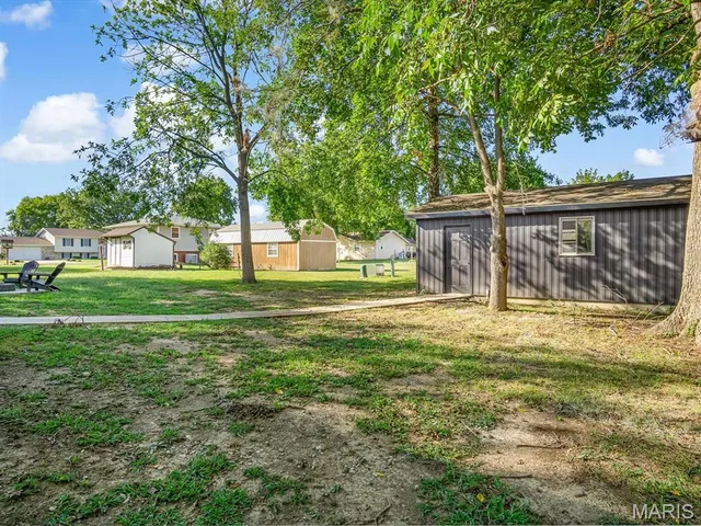 $233,000 | 1105 West Shawneetown Trail, Steeleville, IL 62288