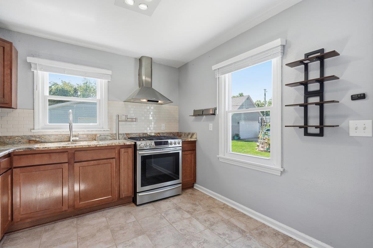 4714 Rothman Place Monona, WI 53716 - Photo 10 of 43