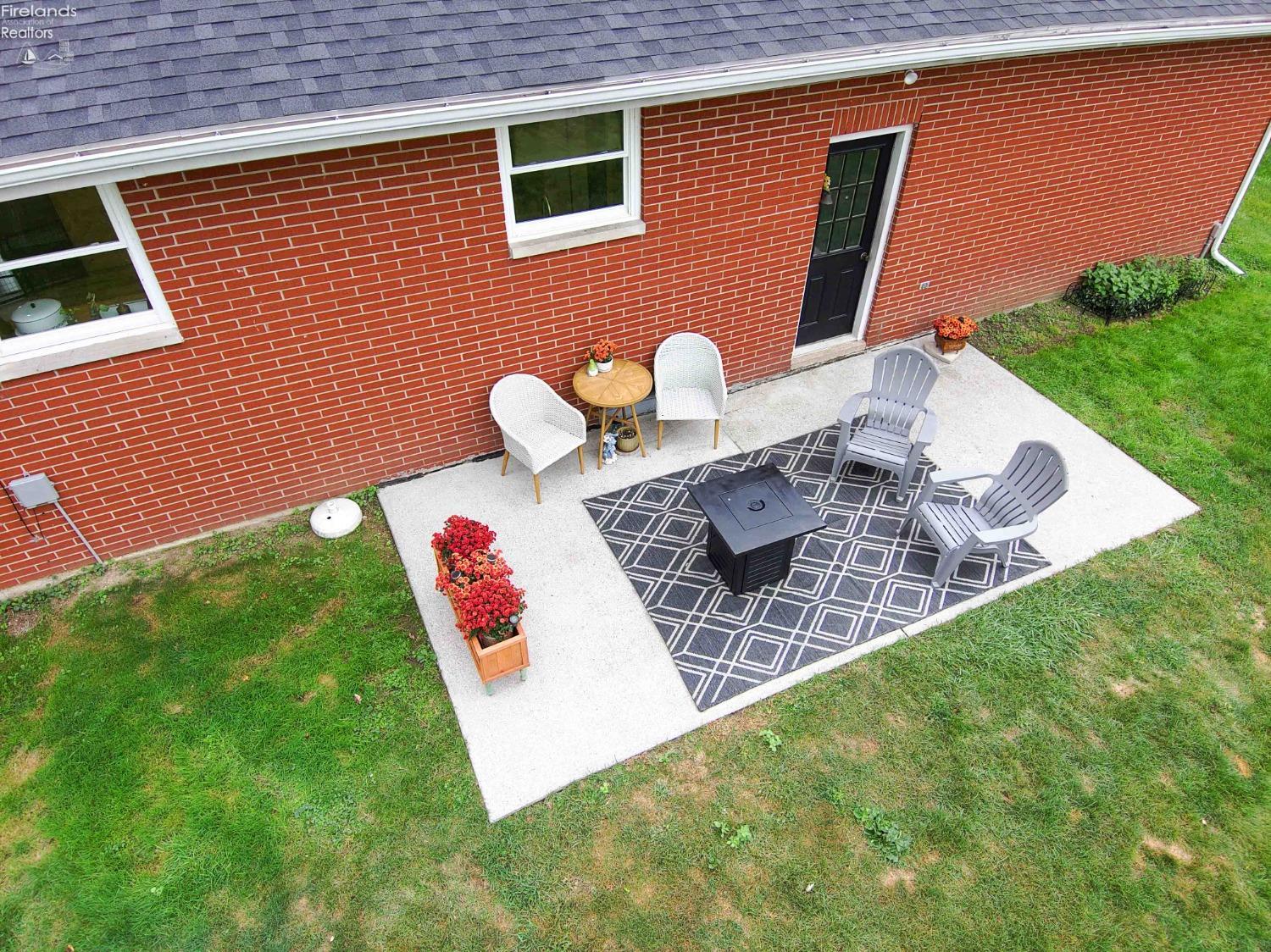 12005 Potter Road Bellevue, OH 44811 - Photo 11 of 59 Gallery Image 11