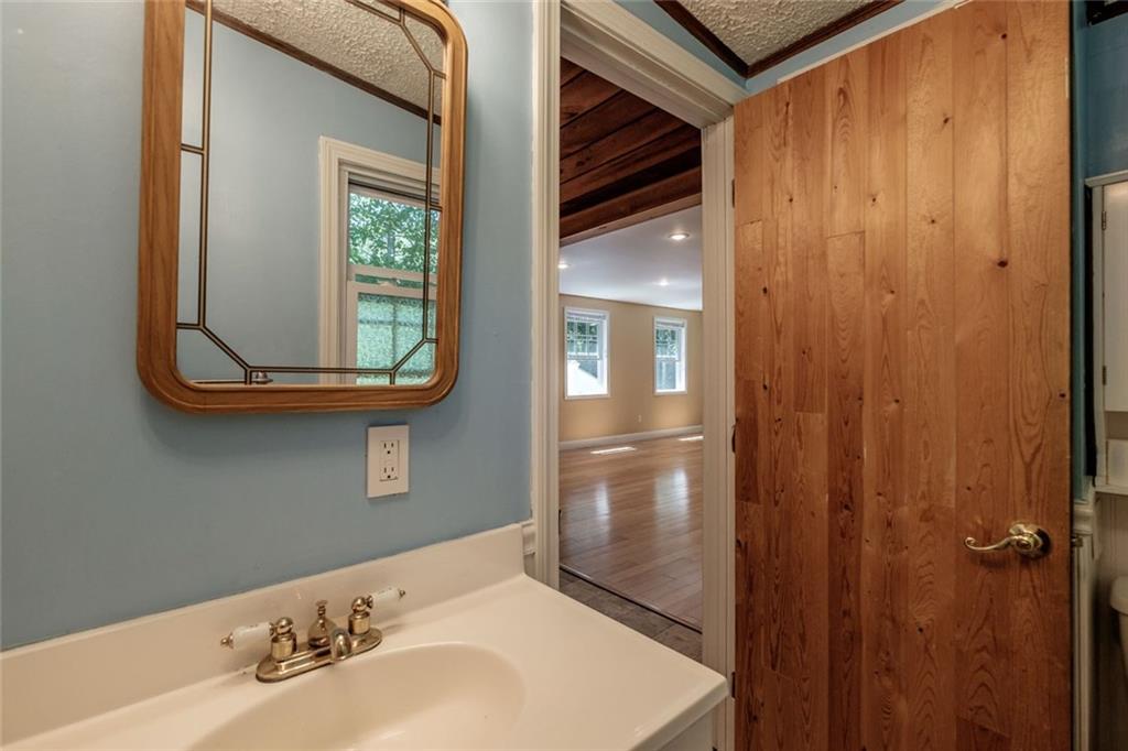 380 Sligo Road Yarmouth, ME 04096 - Photo 8 of 19 Photo