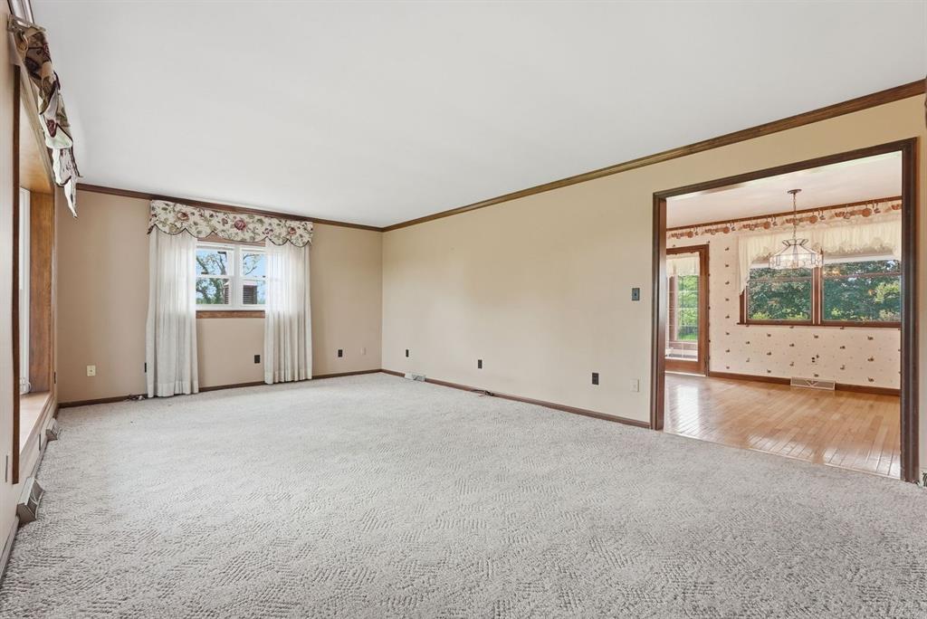 1389 Gilchrist Road Leechburg, PA 15690 - Photo 9 of 38