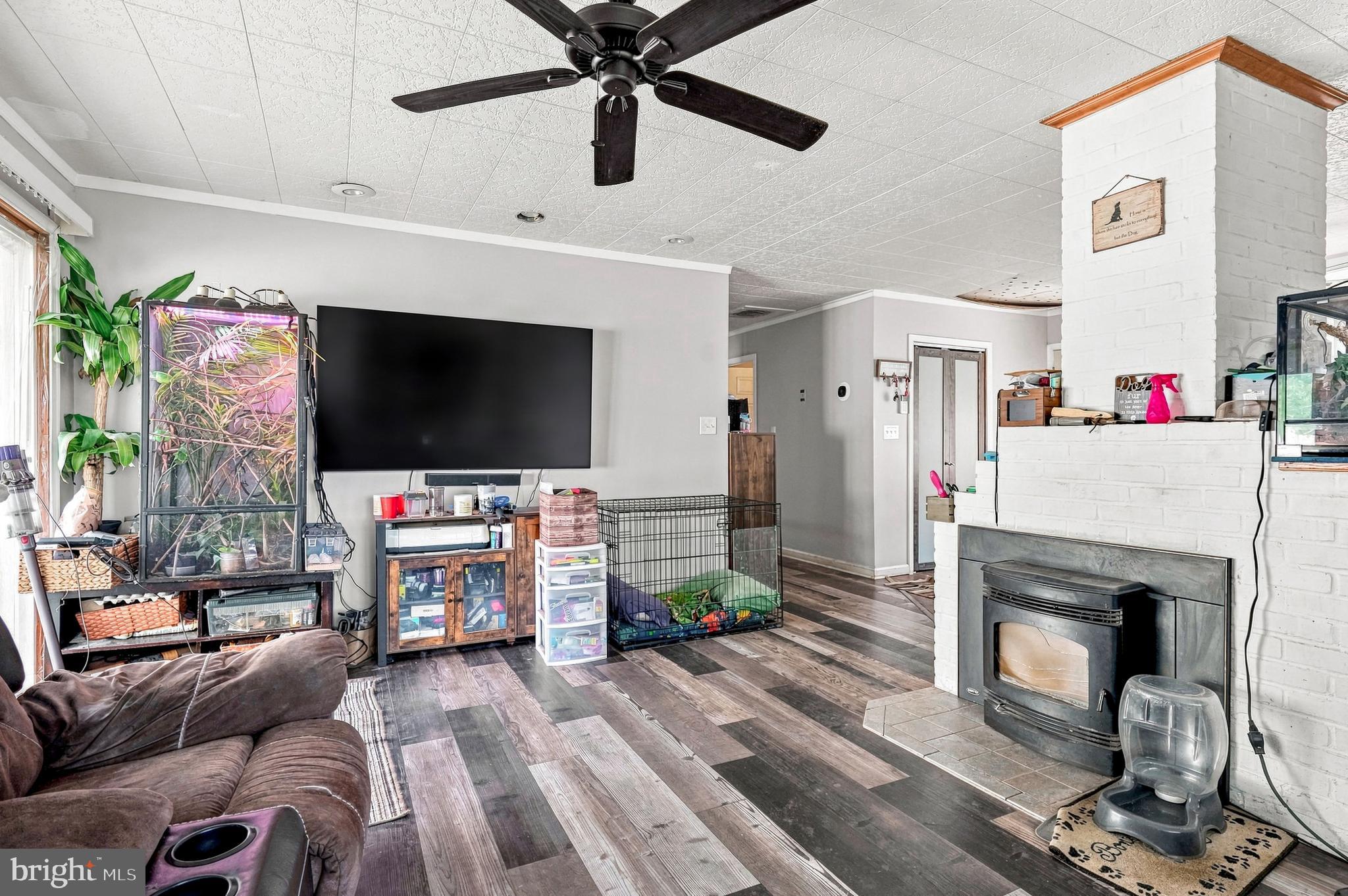 6 Idlewild Road Levittown, PA 19057 - Photo 18 of 26 Gallery Image 18
