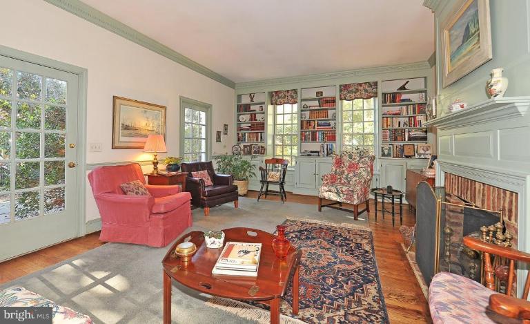 6230 Radcliff Road Alexandria, VA 22307 - Photo 12 of 29 Family Room #2