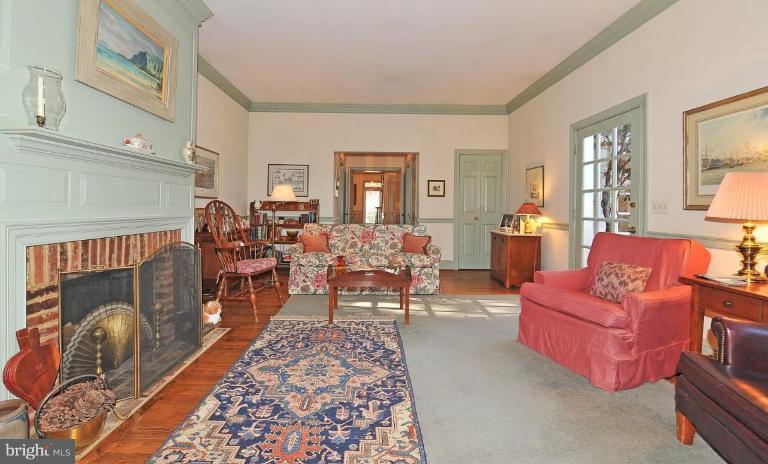 6230 Radcliff Road Alexandria, VA 22307 - Photo 13 of 29 Family Room #3