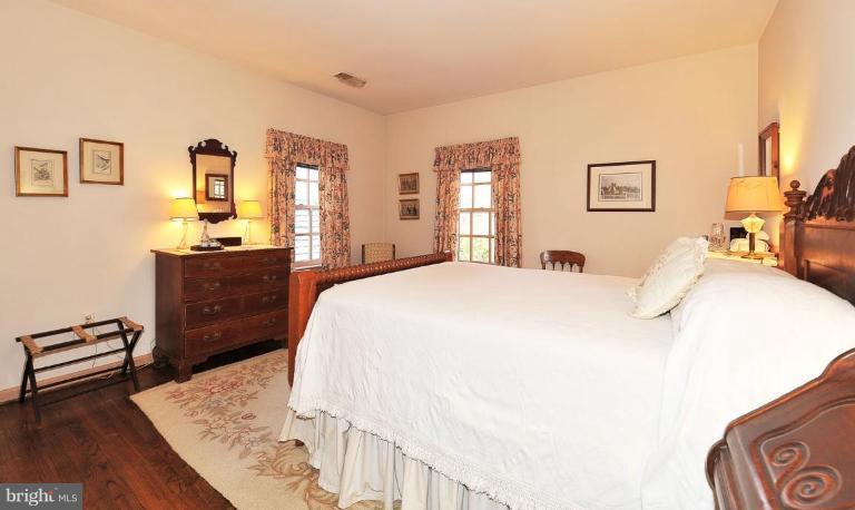 6230 Radcliff Road Alexandria, VA 22307 - Photo 19 of 29 Bedroom #2