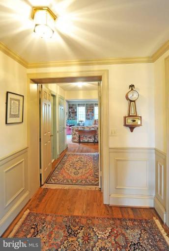 6230 Radcliff Road Alexandria, VA 22307 - Photo 29 of 29 Hallway