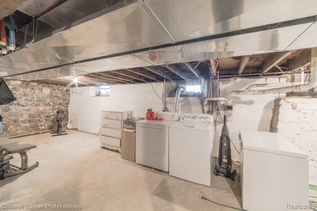 3626 West Oregon Road Lapeer, MI 48446 - Photo 31 of 63 3626 W Oregon-33.jpg