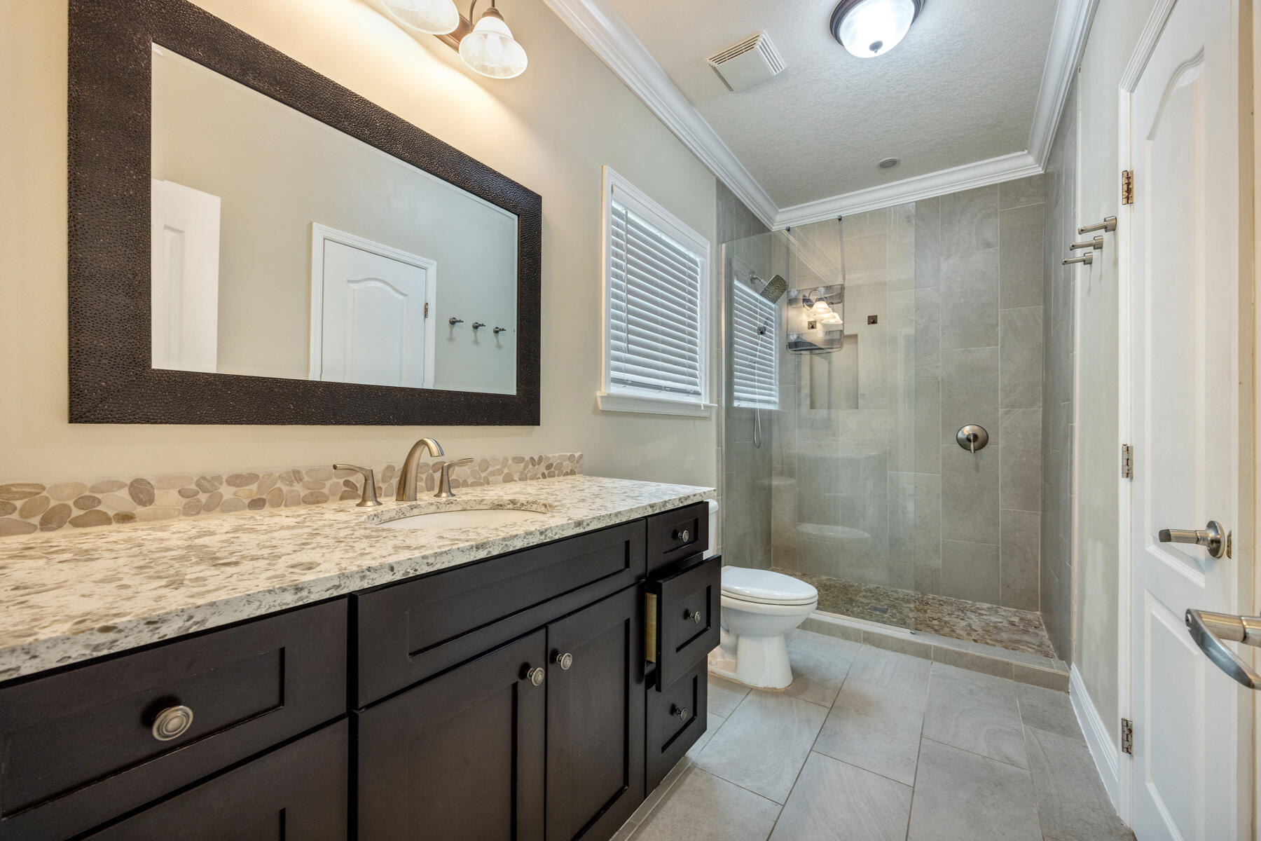 27024 Shannahan Road Summerland Key, FL 33042 - Photo 29 of 43 Primary bathroom