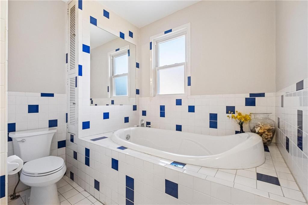3578 Brighton Road Pittsburgh, PA 15212 - Photo 24 of 35 As well as a soaking tub.
