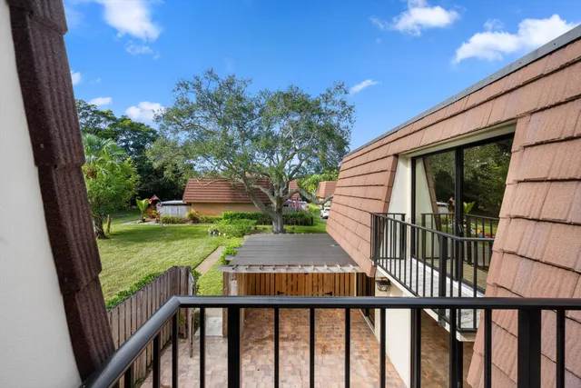 $439,000 | 1907 19th Lane, Palm Beach Gardens, FL 33418