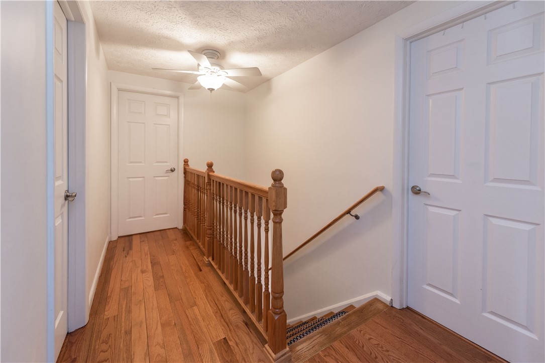 11 Fallbrook Circle Penfield, NY 14625 - Photo 22 of 49 UPSTAIRS LANDING/HALLWAY