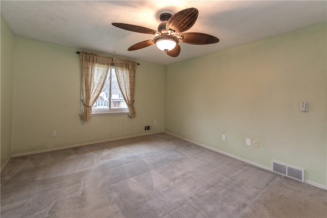 11 Fallbrook Circle Penfield, NY 14625 - Photo 24 of 49