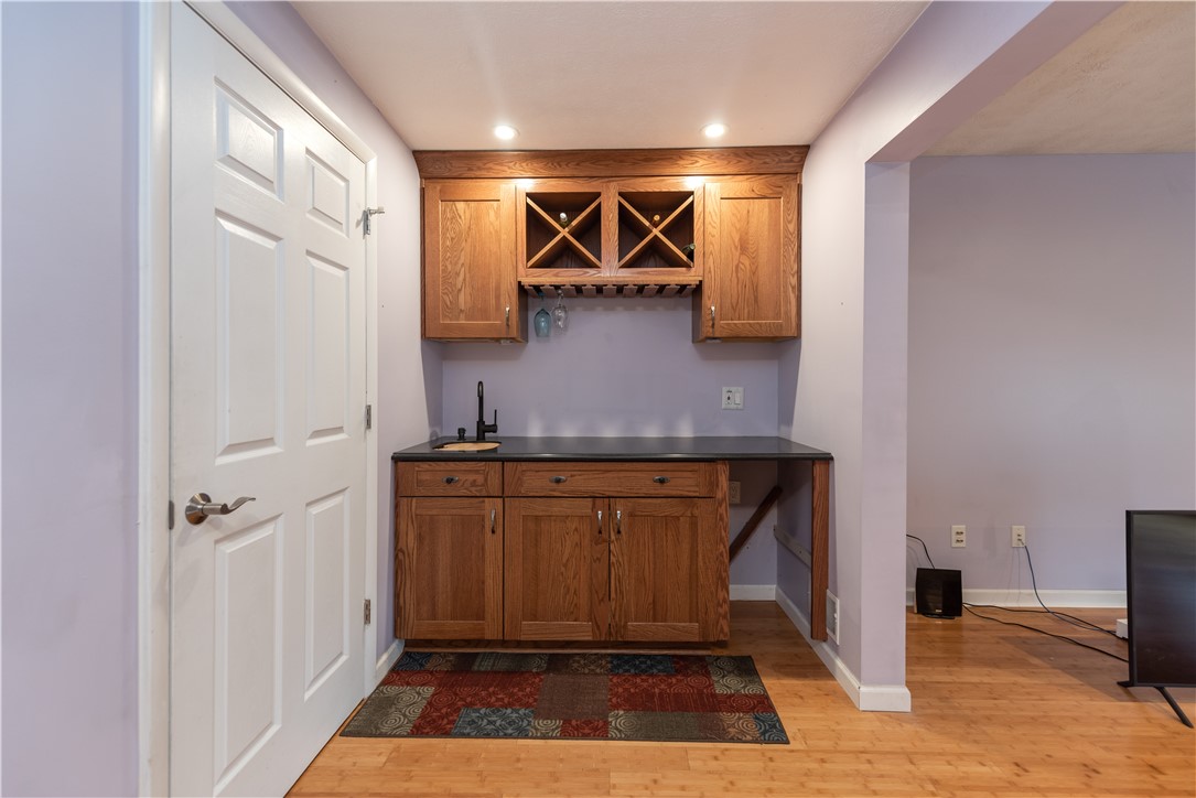 11 Fallbrook Circle Penfield, NY 14625 - Photo 9 of 49