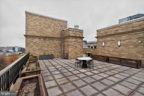 $739,000 | 8302 Woodmont Avenue, Unit 305, Bethesda, MD 20814