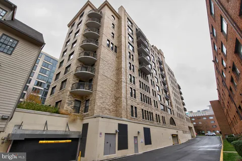 $739,000 | 8302 Woodmont Avenue, Unit 305, Bethesda, MD 20814