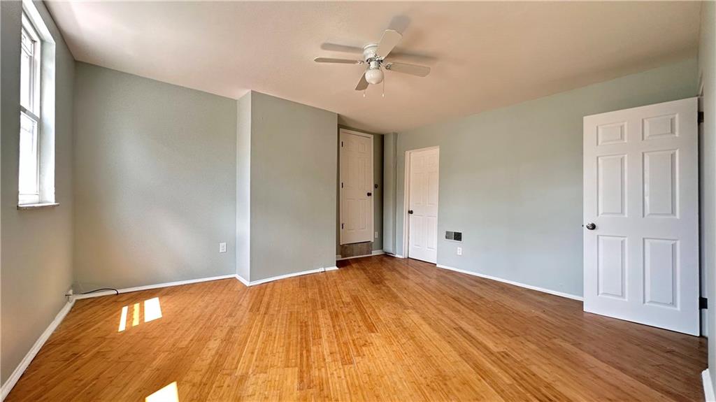 511 52nd Street Pittsburgh, PA 15201 - Photo 2 of 12