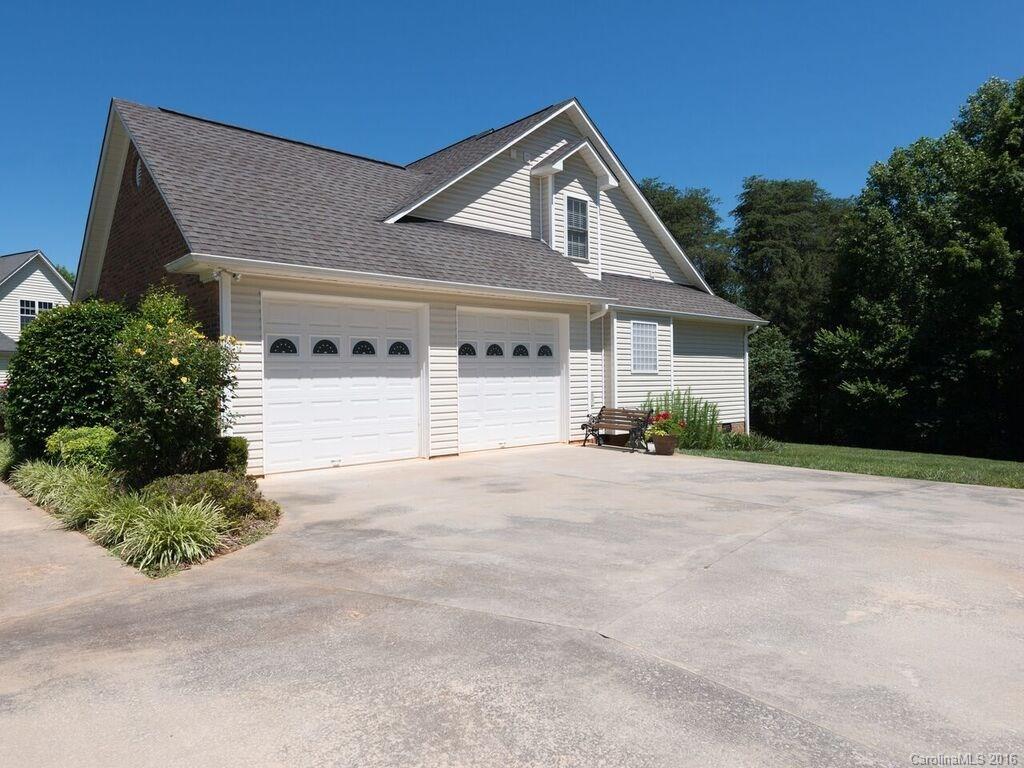 150 High Meadows Road Advance, NC 27006 - Photo 3 of 24 Gallery Image 3