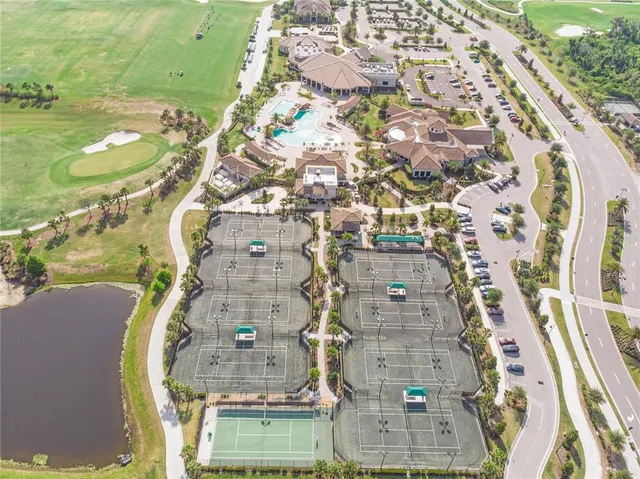 $2,000 | 16804 Vardon Terrace, Unit 201, Bradenton, FL 34211