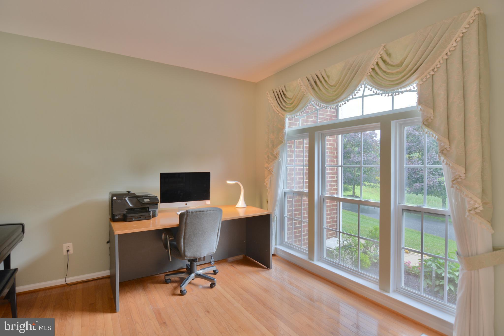 8412 Roberts Road Ellicott City, MD 21043 - Photo 17 of 52 Gallery Image 17