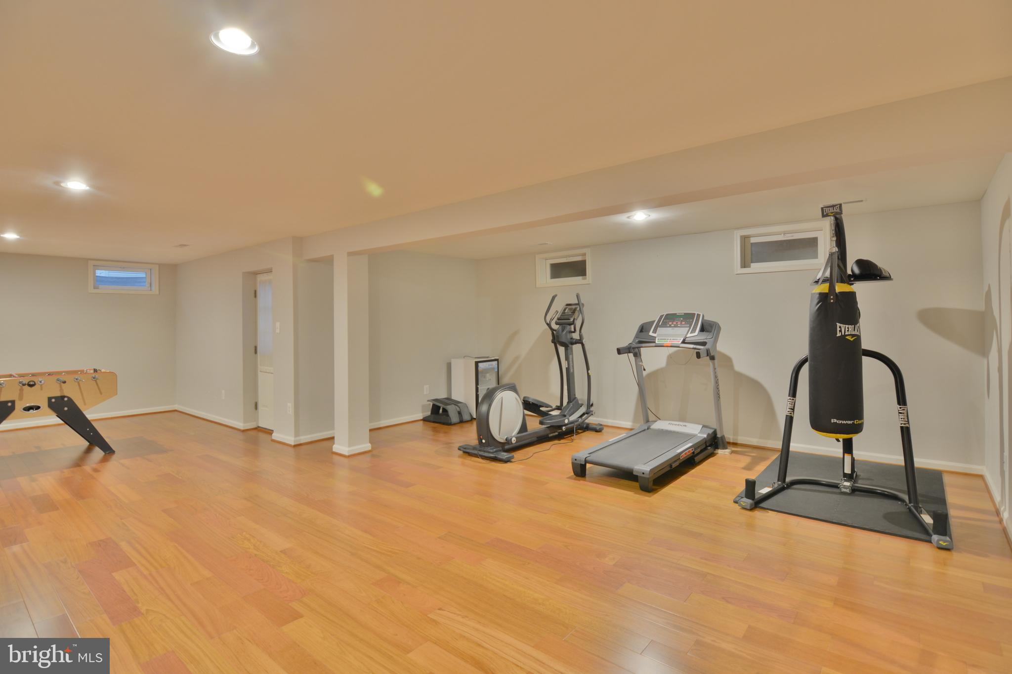 8412 Roberts Road Ellicott City, MD 21043 - Photo 38 of 52 Gallery Image 38