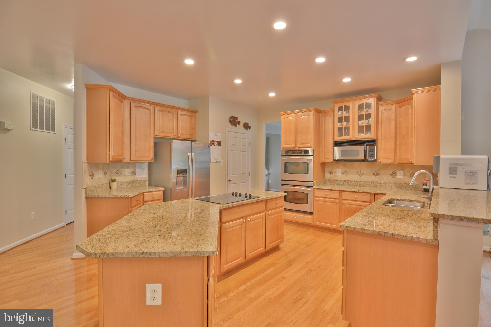 8412 Roberts Road Ellicott City, MD 21043 - Photo 6 of 52 Gallery Image 6
