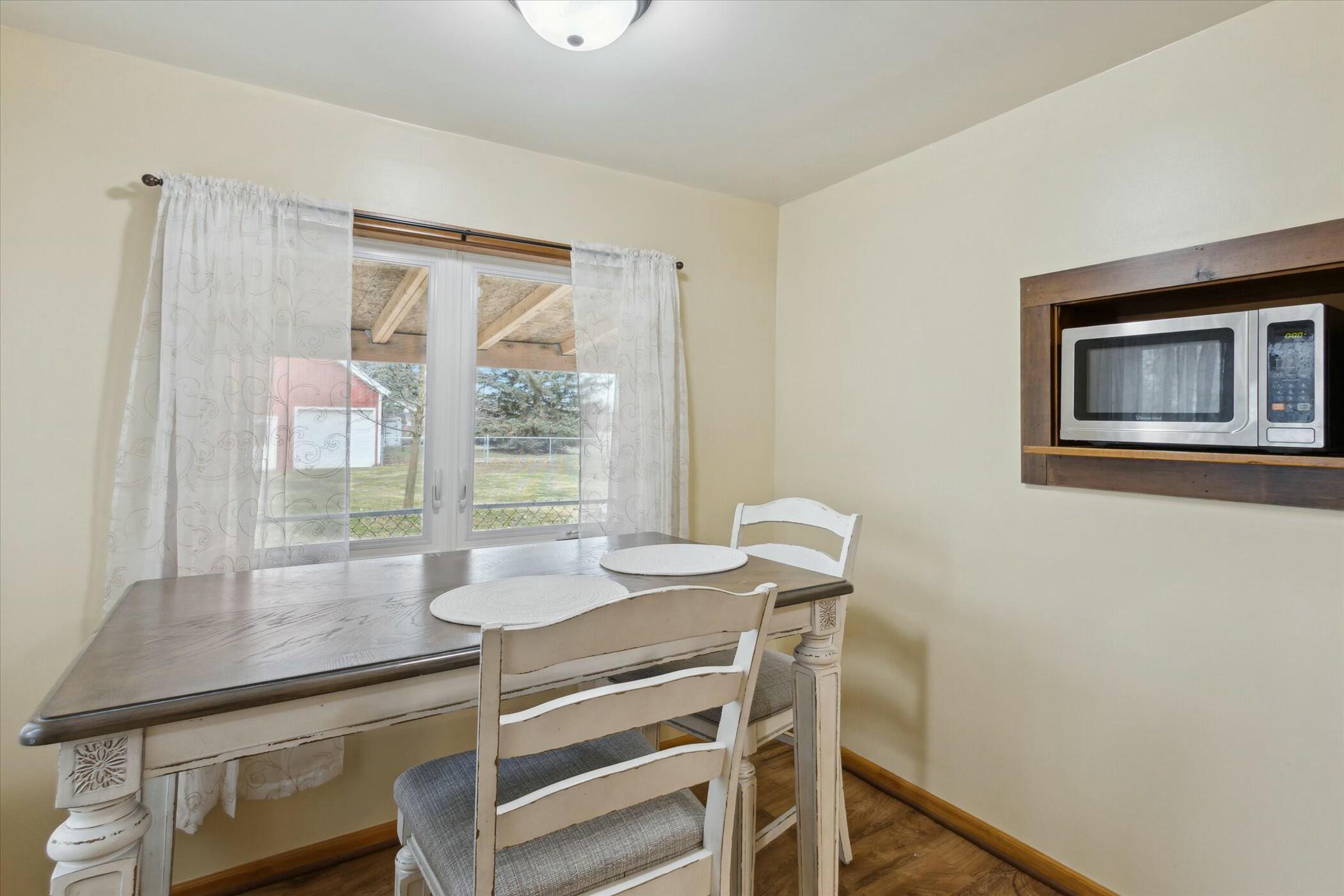 1986 South Cochran Road Charlotte, MI 48813 - Photo 13 of 42 tempImageKYeAFE