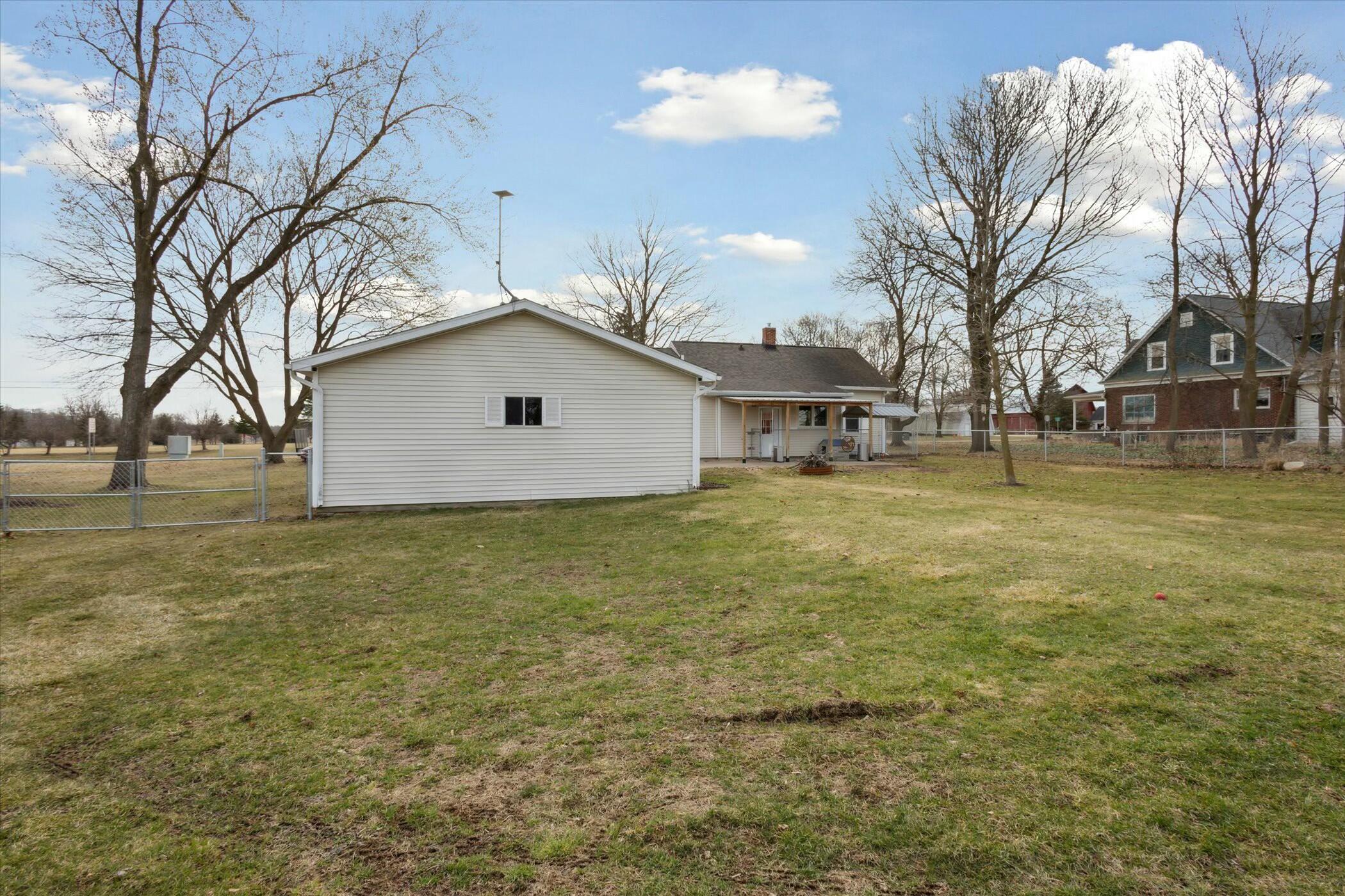 1986 South Cochran Road Charlotte, MI 48813 - Photo 36 of 42 tempImagerZ42Xy